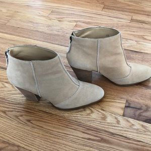 Enzo Angiolini booties